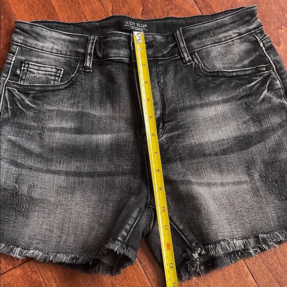Judy Blue Black Jean Shorts - Picture 5 of 7